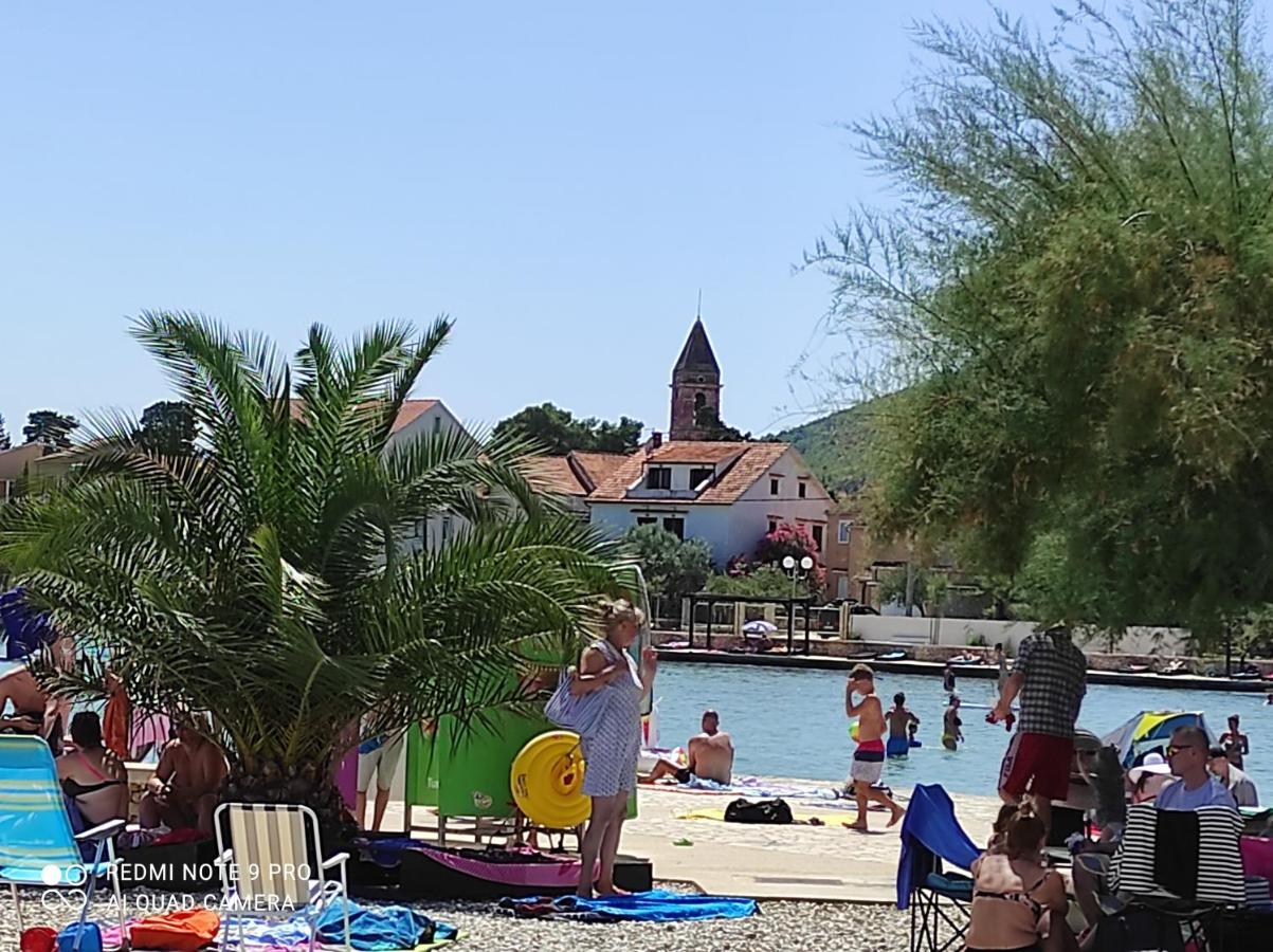 Podvrsina1A Rosa Villa Preko Buitenkant foto
