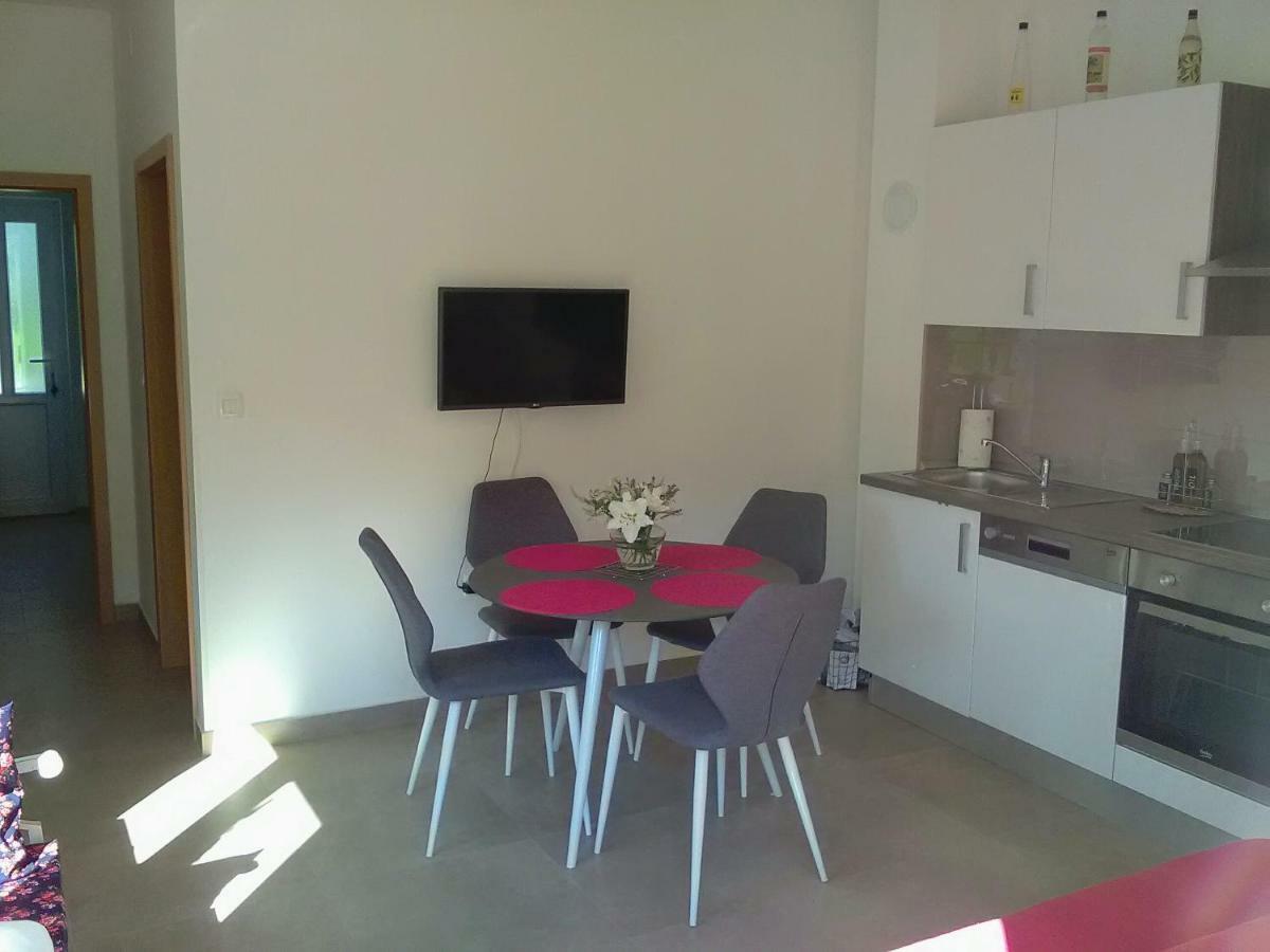 Podvrsina1A Rosa Villa Preko Buitenkant foto