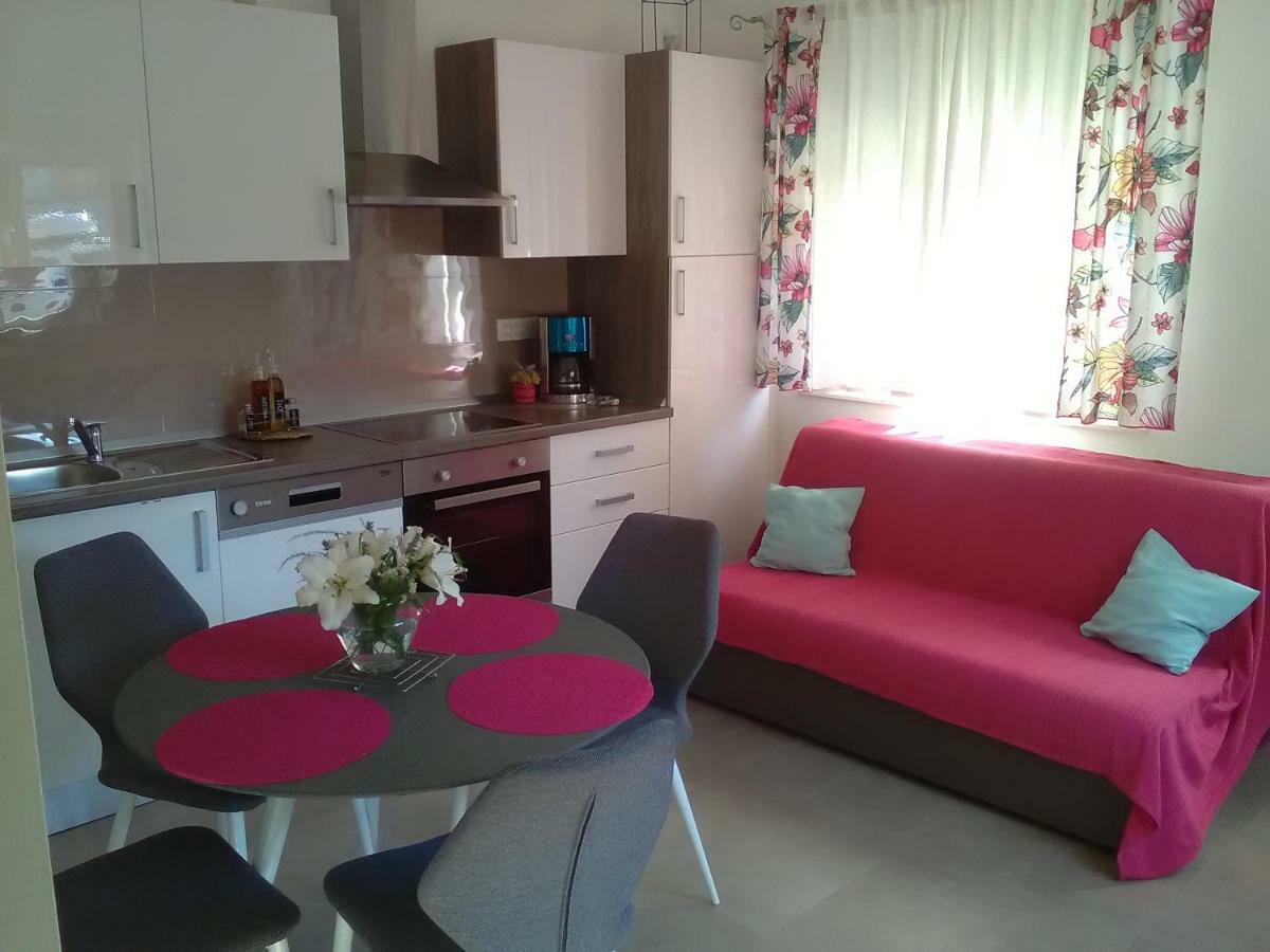 Podvrsina1A Rosa Villa Preko Buitenkant foto