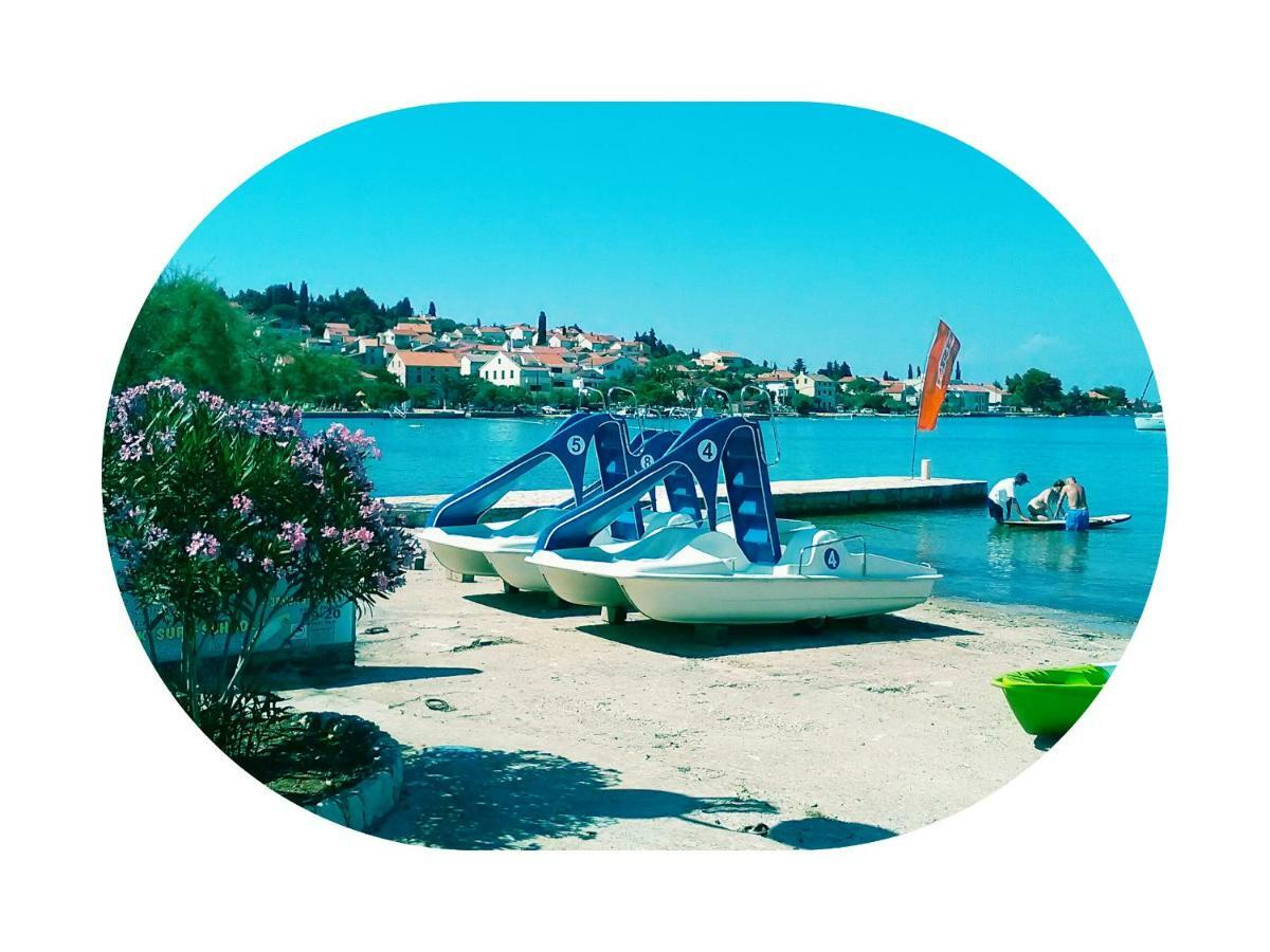 Podvrsina1A Rosa Villa Preko Buitenkant foto