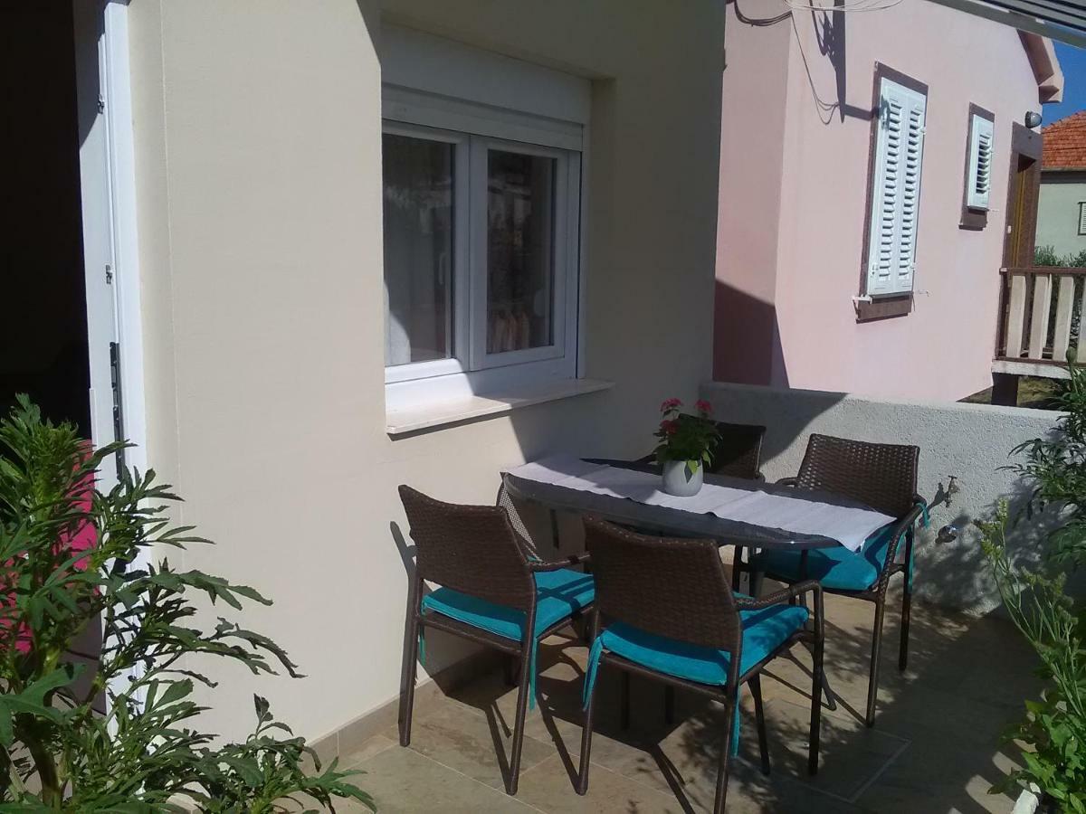 Podvrsina1A Rosa Villa Preko Buitenkant foto